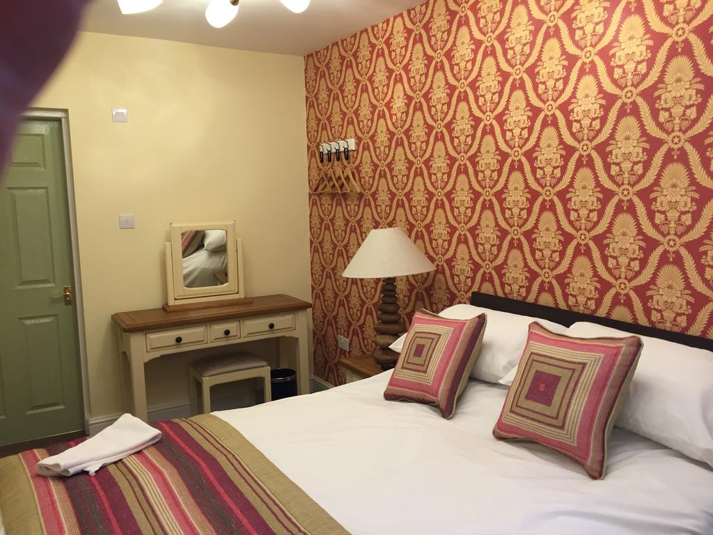 The Talbot Hotel Cleobury Mortimer Eksteriør billede
